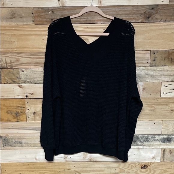 Listicle Sweaters - Listicle size Large Black V-neck Super Soft Lightweight Sweater